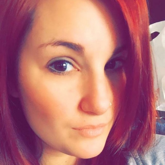 Meet your Posher, Briana - Picture 1 of 1